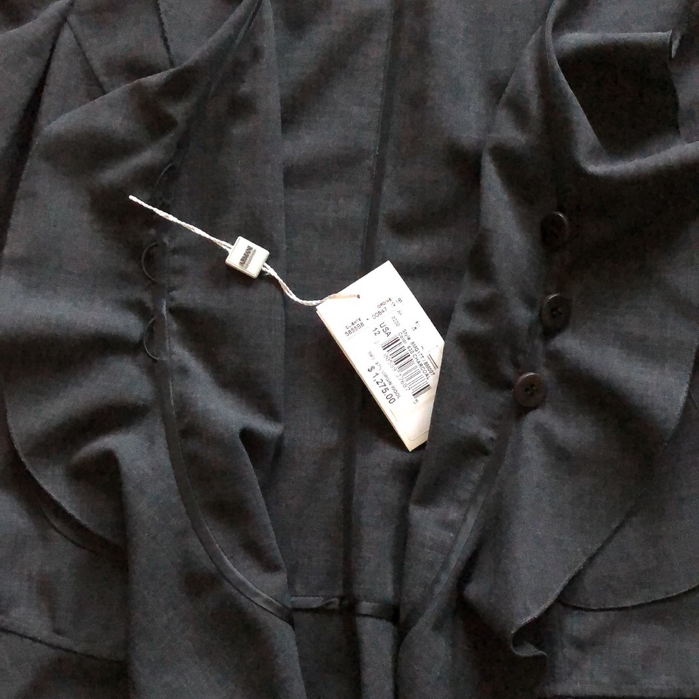 Armani Collezioni Ruffle Blazer Jacket. Grey Wool blend. Giorgio Armani Vintage - Picture 4 of 9